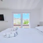 Sunshine Apartment