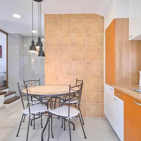 Sunshine Apartment