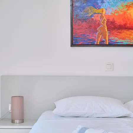 Sunshine Apartment