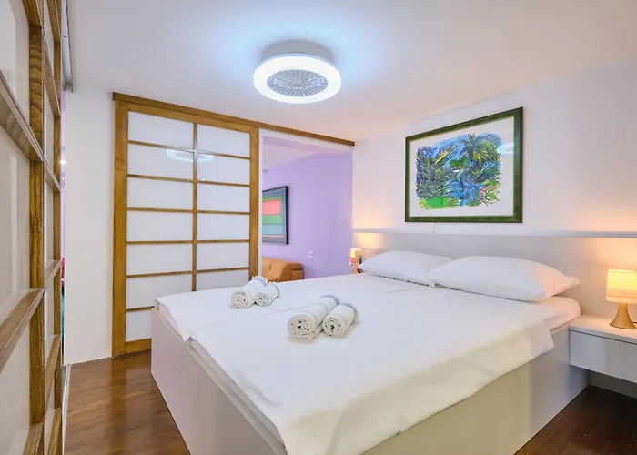 Sunshine Apartment *